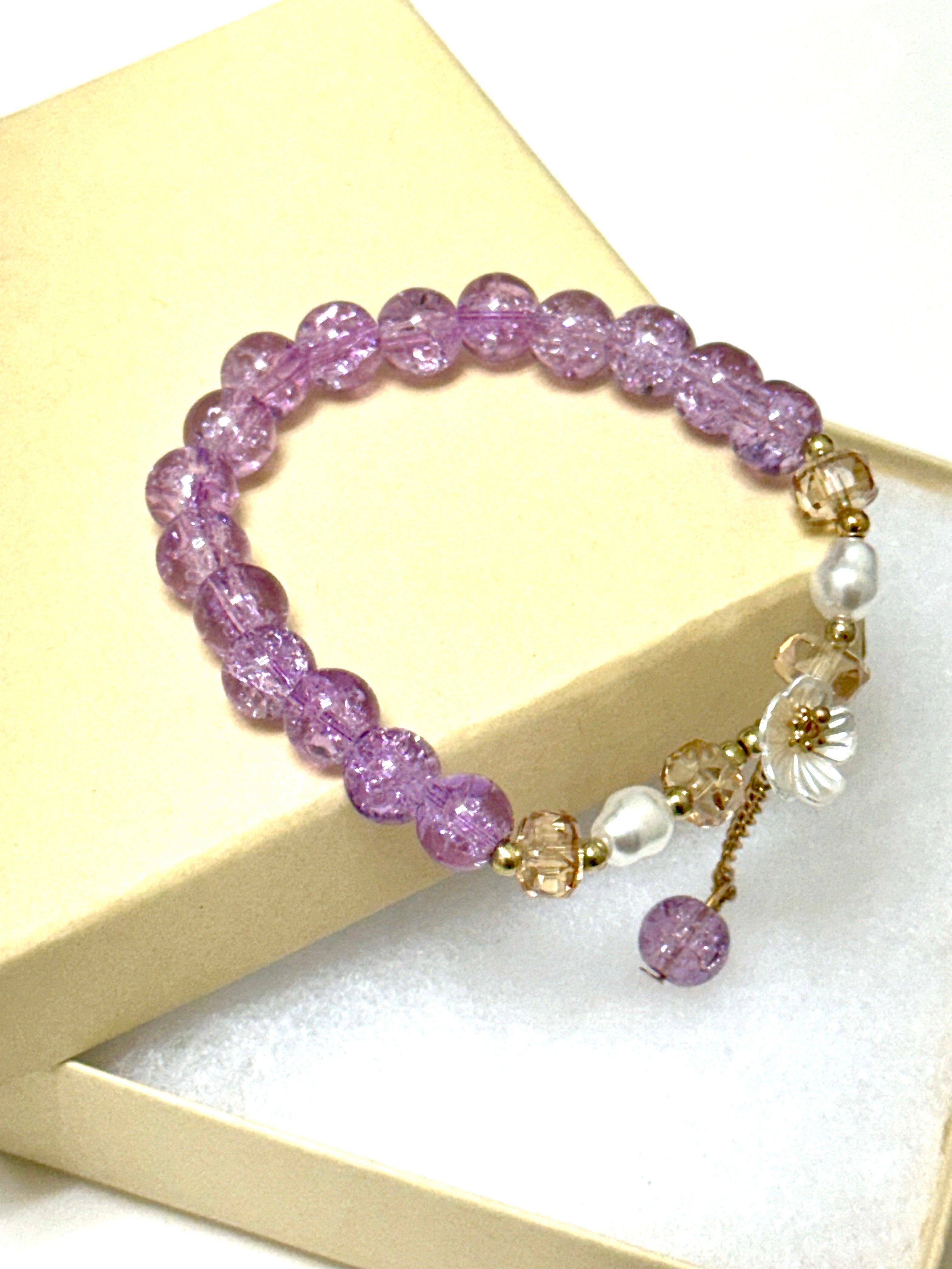 Lavender Drop – Light Purple Floral Beaded Bracelet